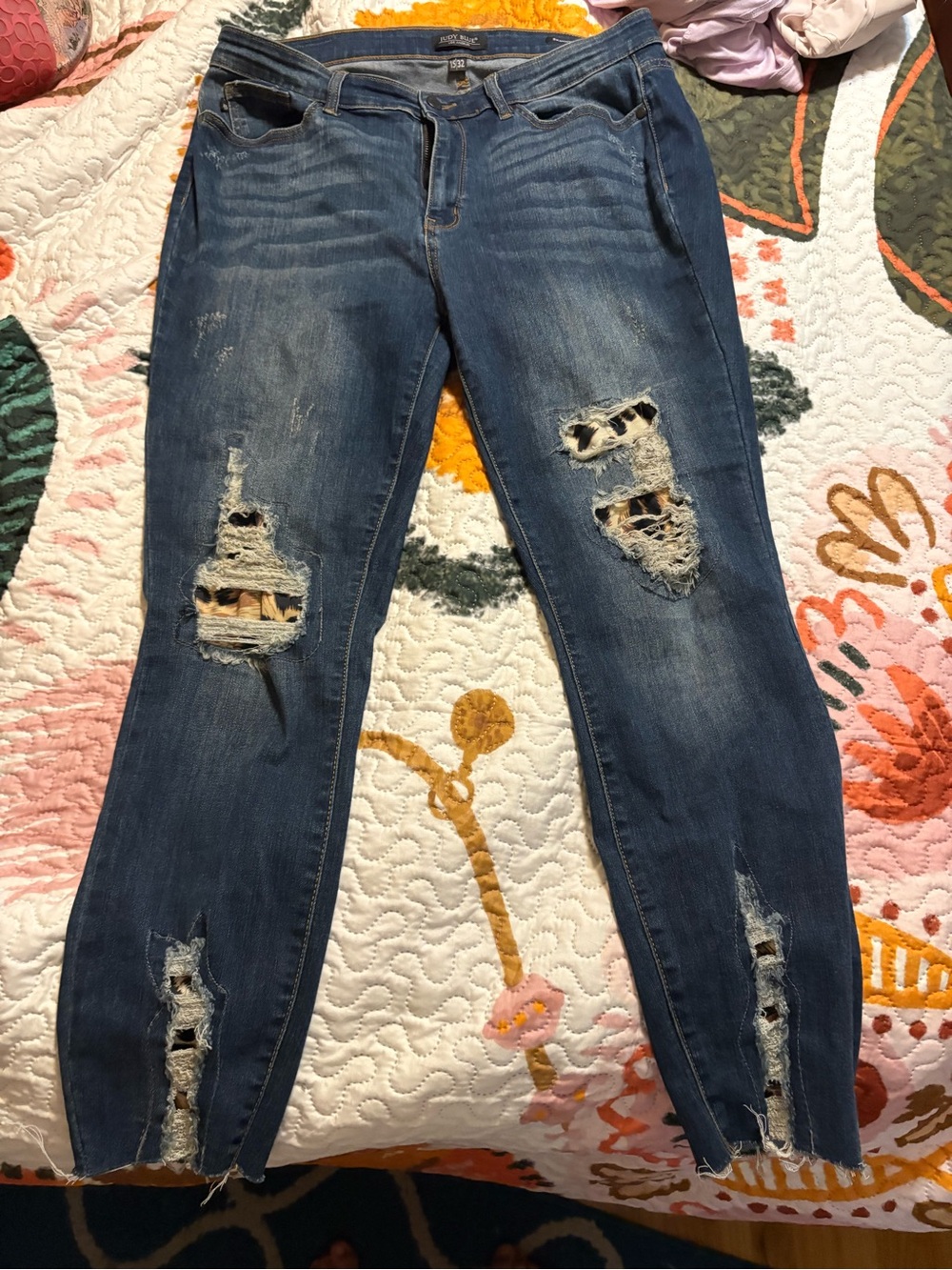 Judy Blue Distressed Dark Blue leopard patch Skinny Jeans